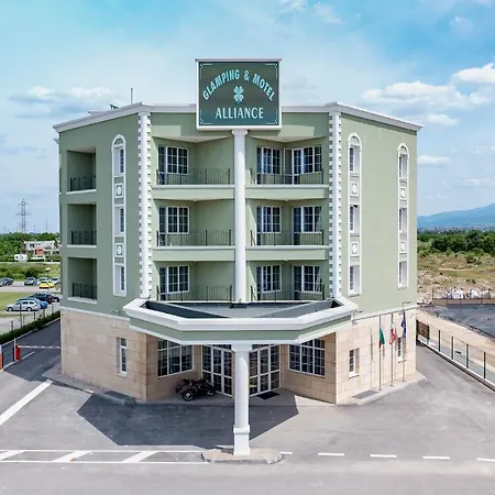 Glamping Alliance 4* Пловдив