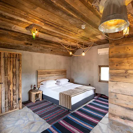Glamping Alliance 4* Пловдив