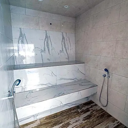 Hotell Glamping Alliance 4*