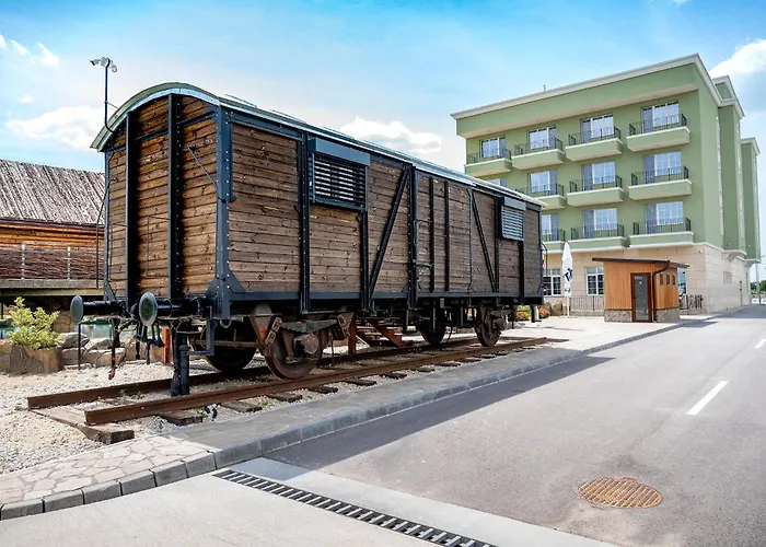 Glamping Alliance 플로브디프